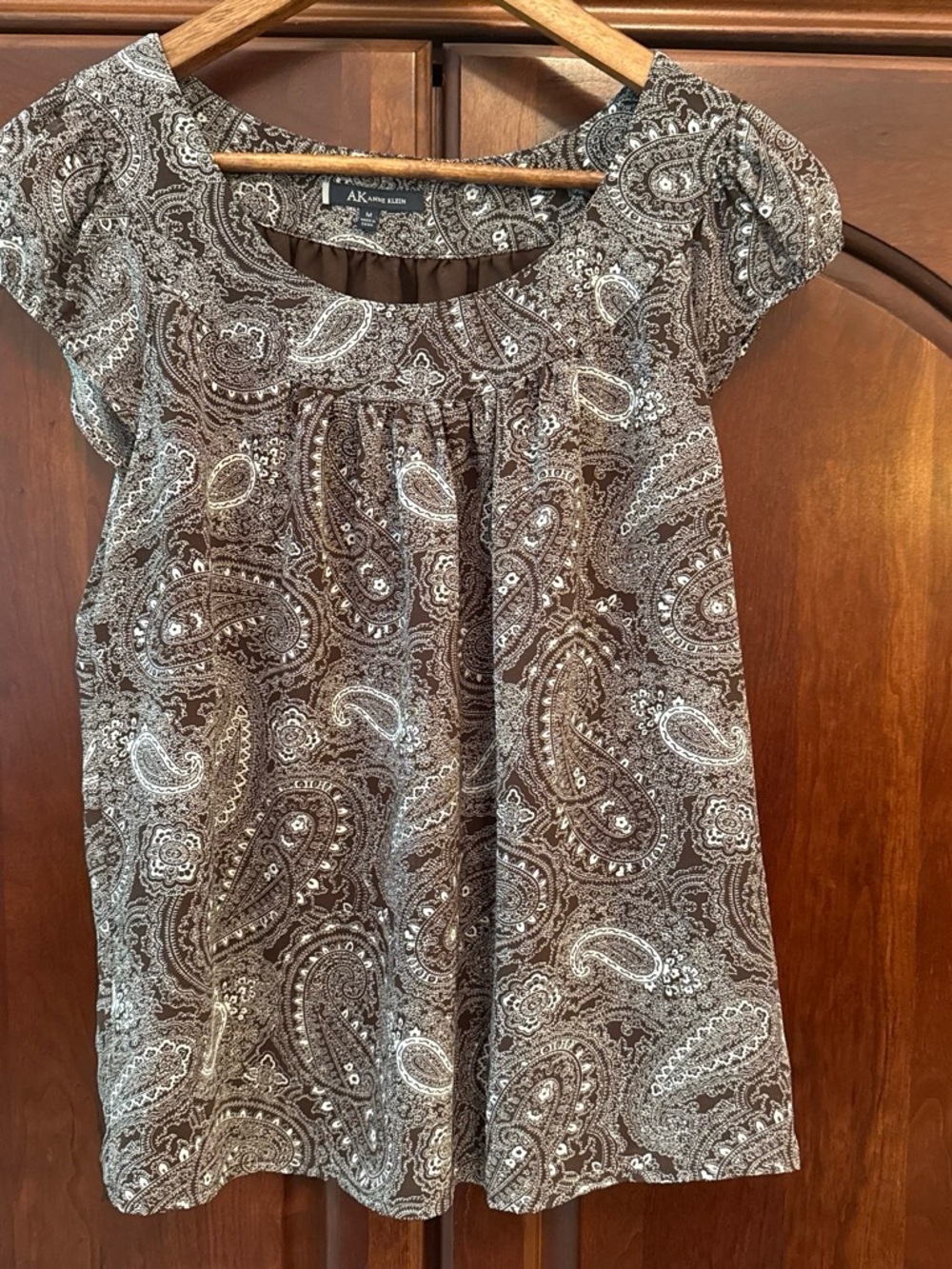 Anne Klein Brown Paisley Scoop-Neck Cap-Sleeve Top women’s medium